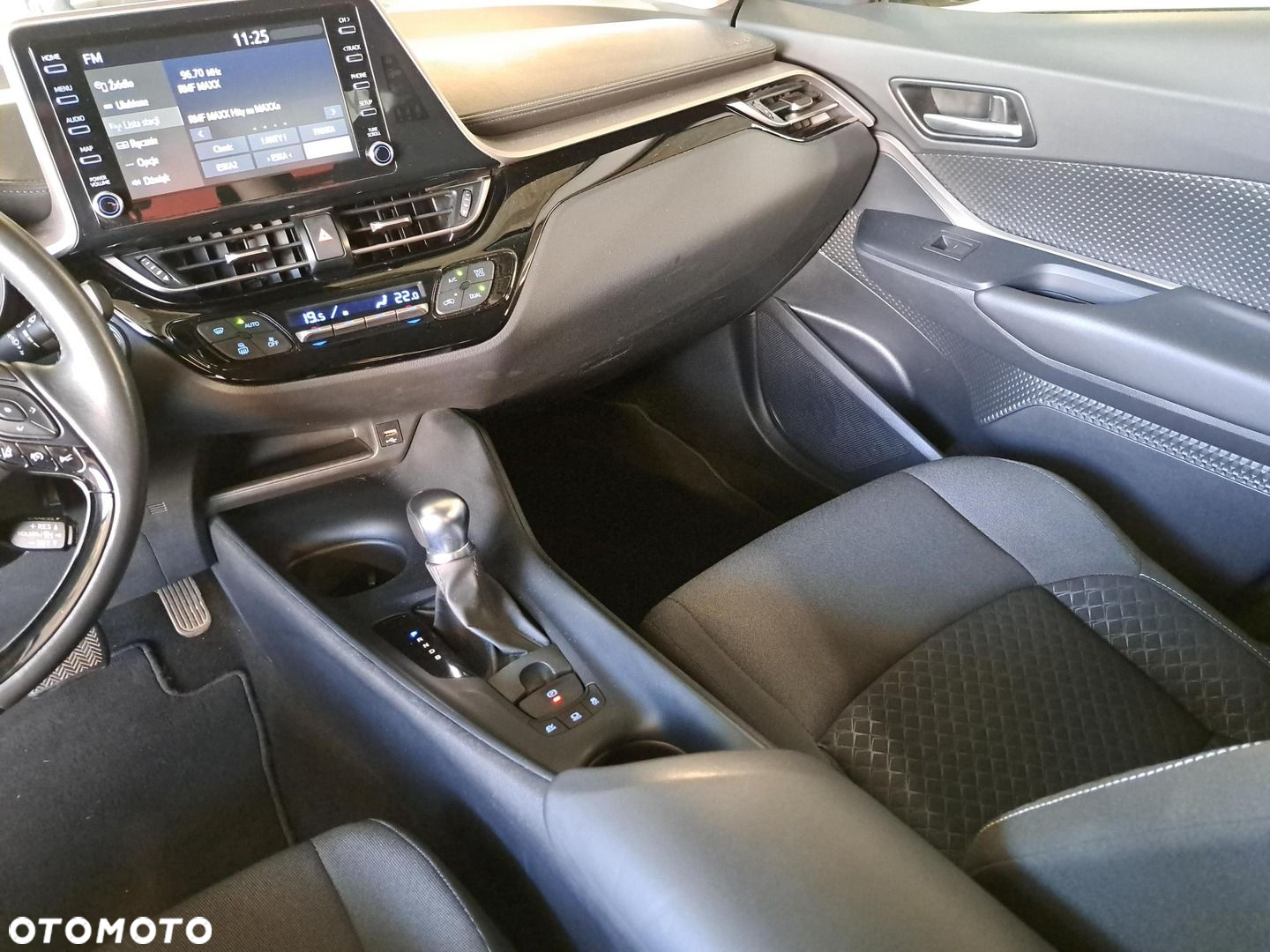 Toyota C-HR - 21