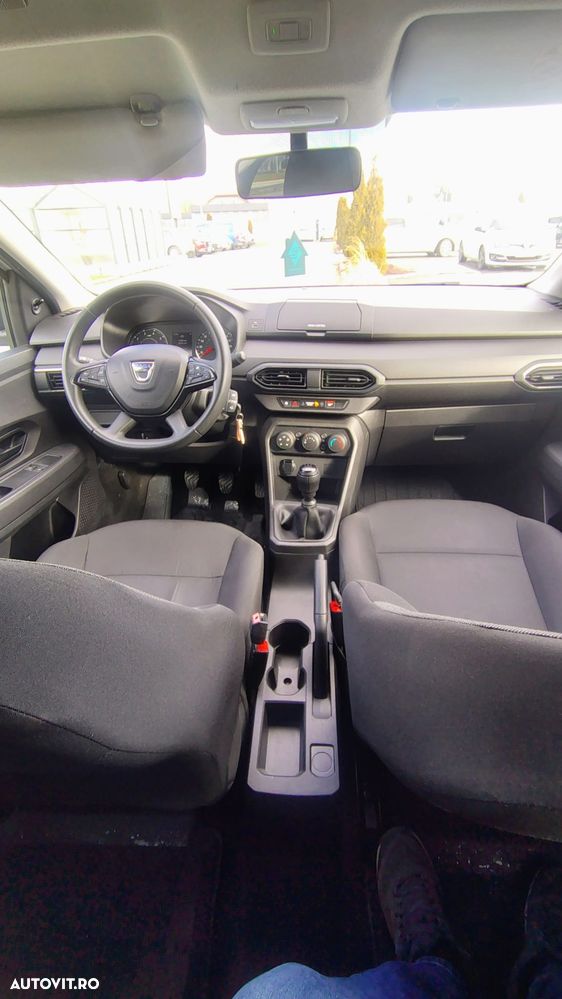 Dacia Logan TCe 90 Essential - 7