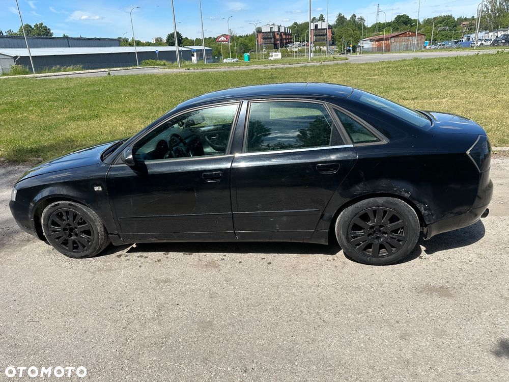 Audi A4 Limousine - 8