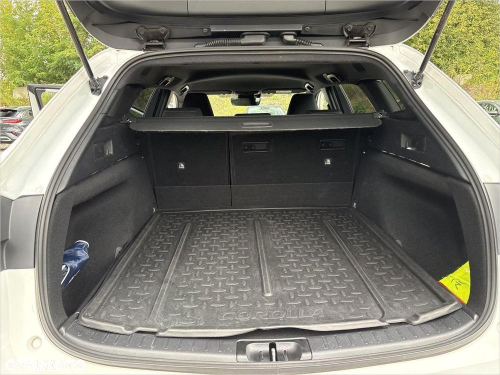 Toyota Corolla 1.8 Hybrid GPF Comfort - 18