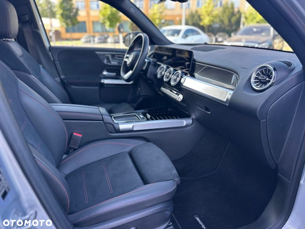Mercedes-Benz GLB - 15