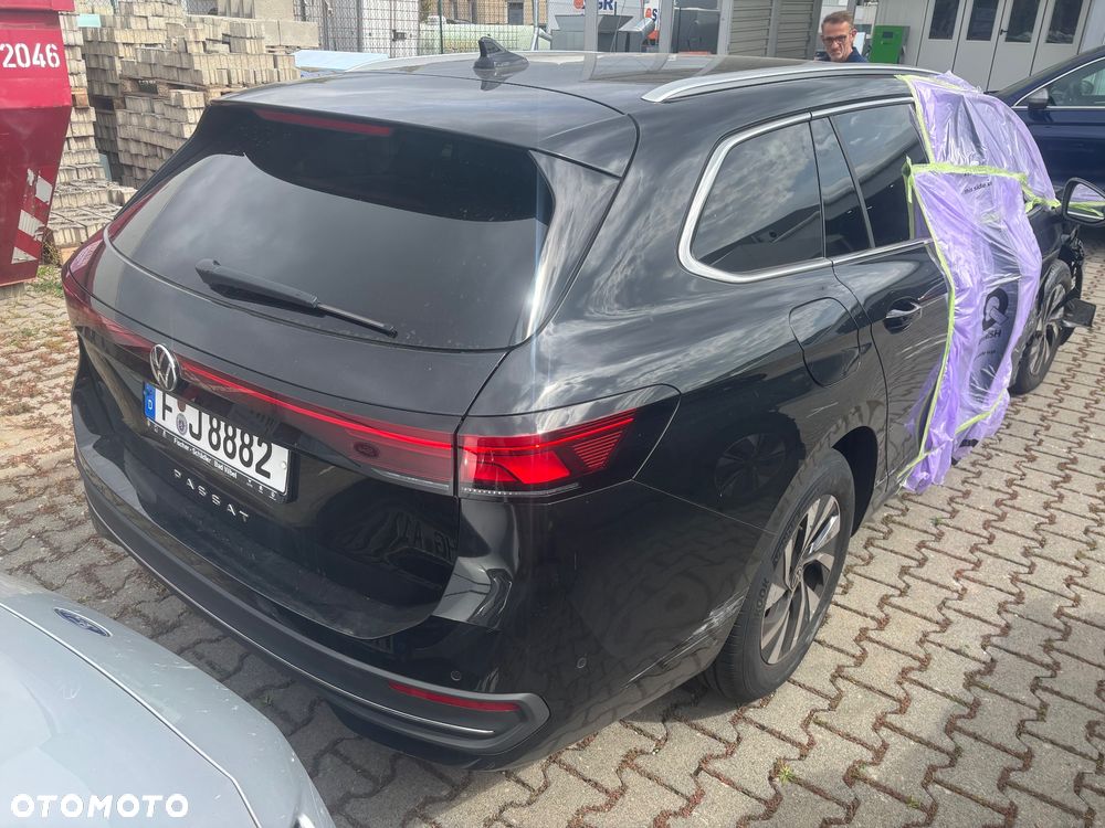 Volkswagen Passat 2.0 TDI SCR Style DSG - 3