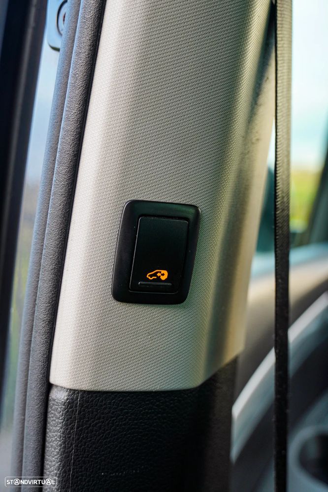 VW Sharan 2.0 TDI Highline - 34