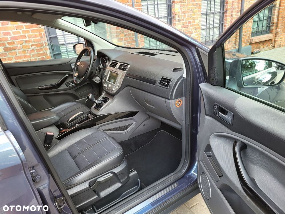 Ford Kuga - 29