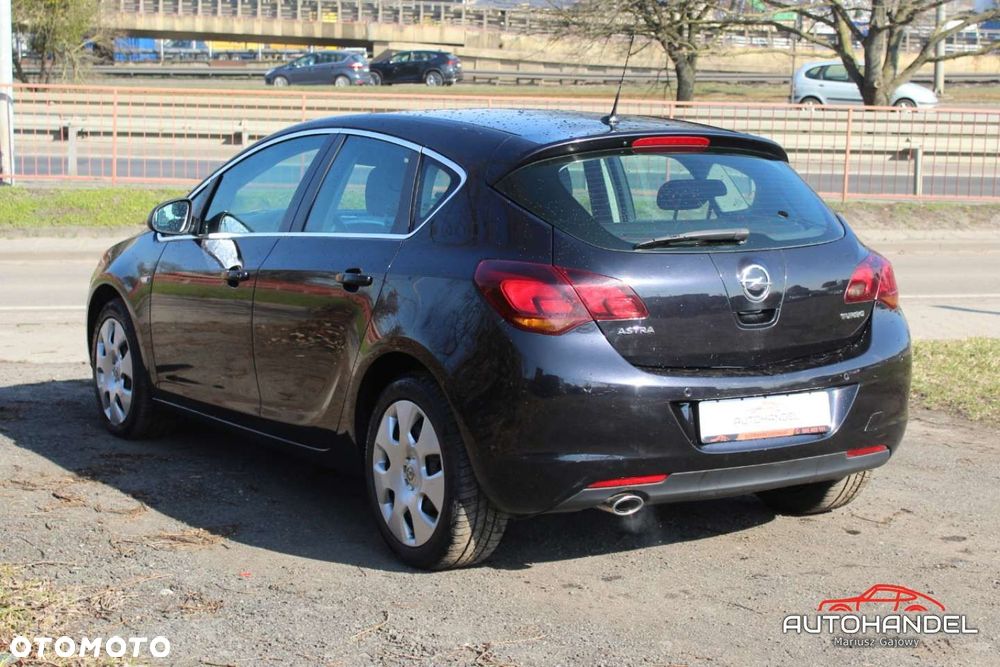 Opel Astra - 4