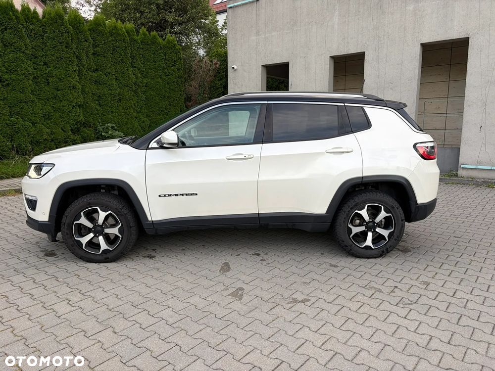 Jeep Compass - 34
