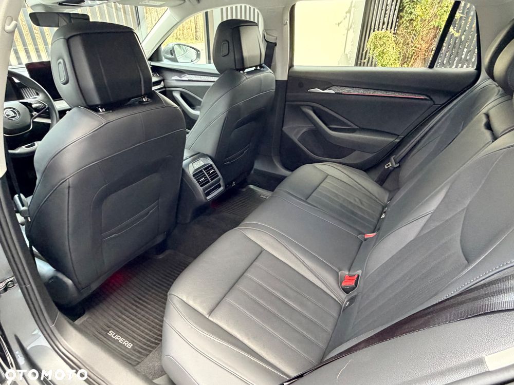 Skoda Superb 1.5 TSI mHEV Selection DSG - 16