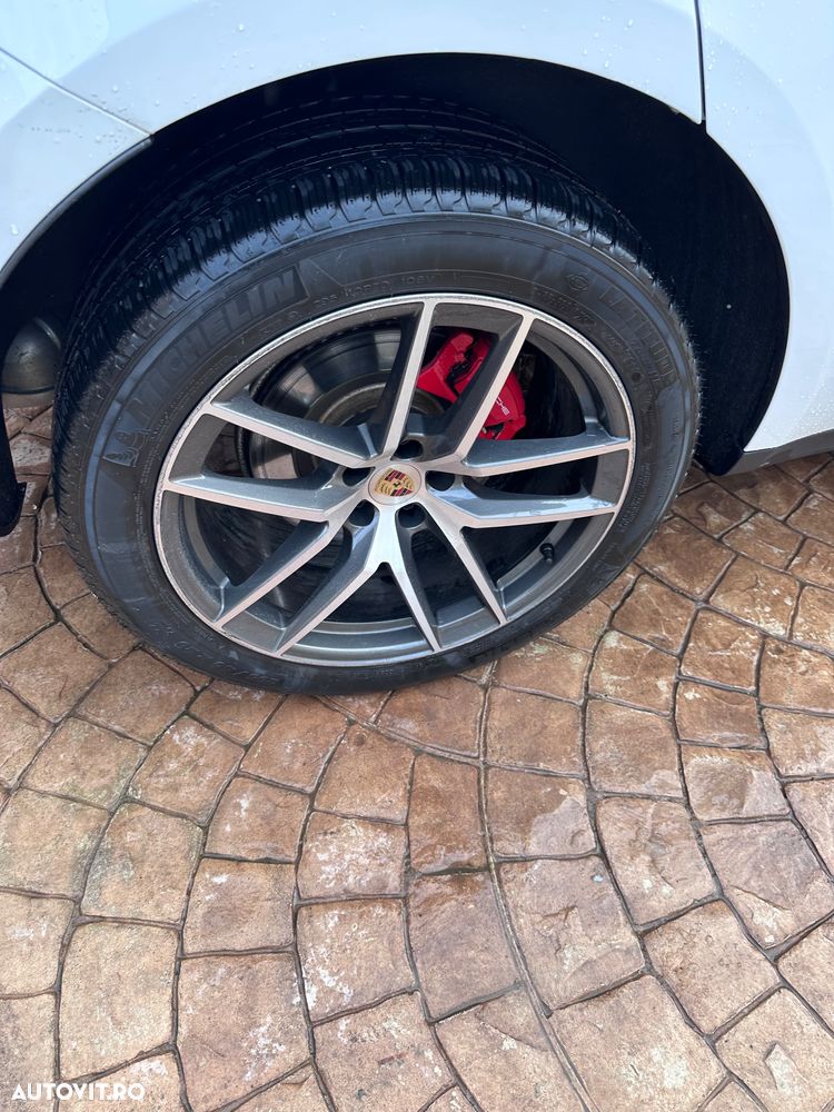 Porsche Macan - 16
