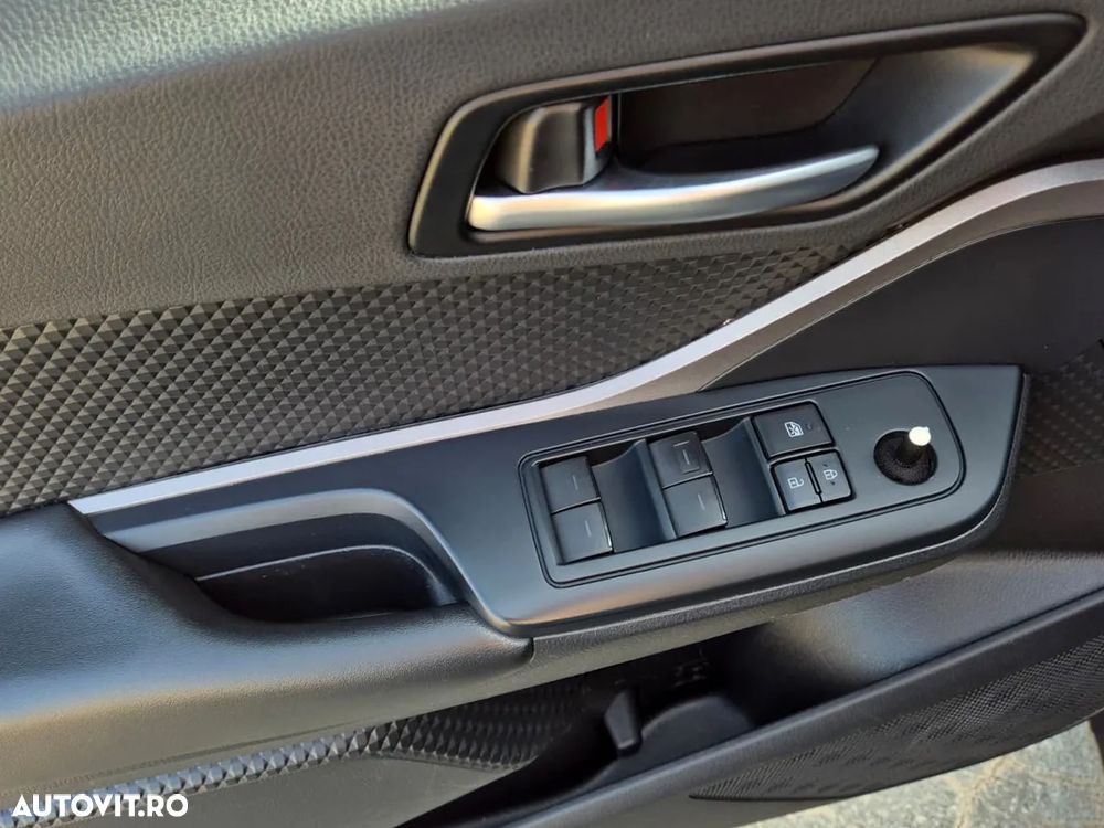 Toyota C-HR 1.8 HSD 122 CP 4x2 CVT Core - 21