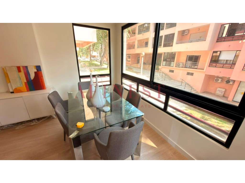 T3 Totalmente Remodelado e Mobilado | Costa da Guia / Bairro do Ros... - Grande imagem: 2/10