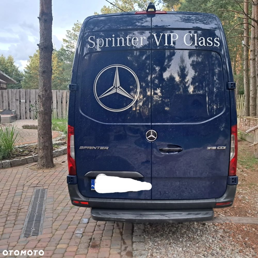 Mercedes-Benz Sprinter - 13
