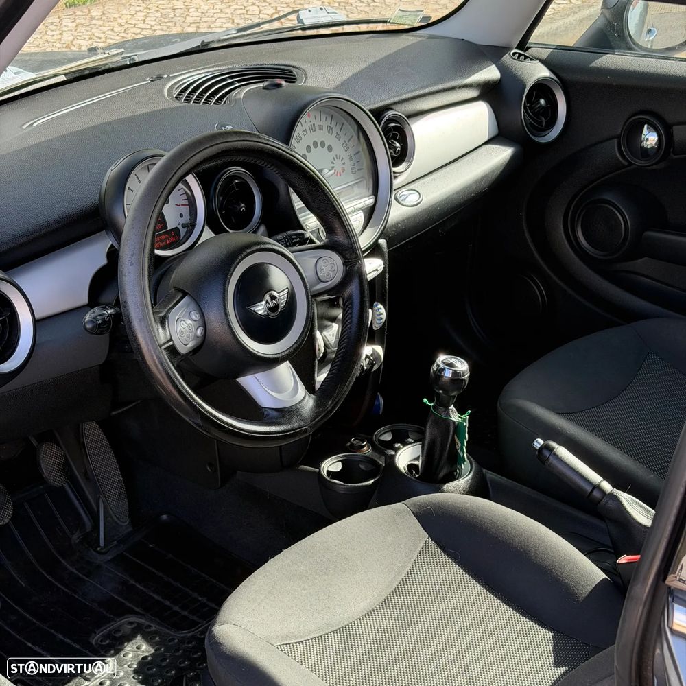 MINI 3 Portas Cooper D - 7