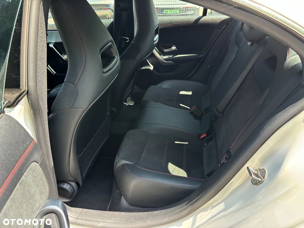 Mercedes-Benz CLA 200 AMG Line 7G-DCT - 20