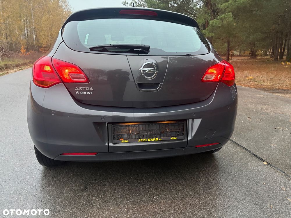 Opel Astra - 10