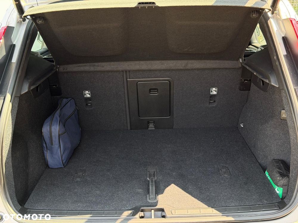 Volvo XC 40 - 32