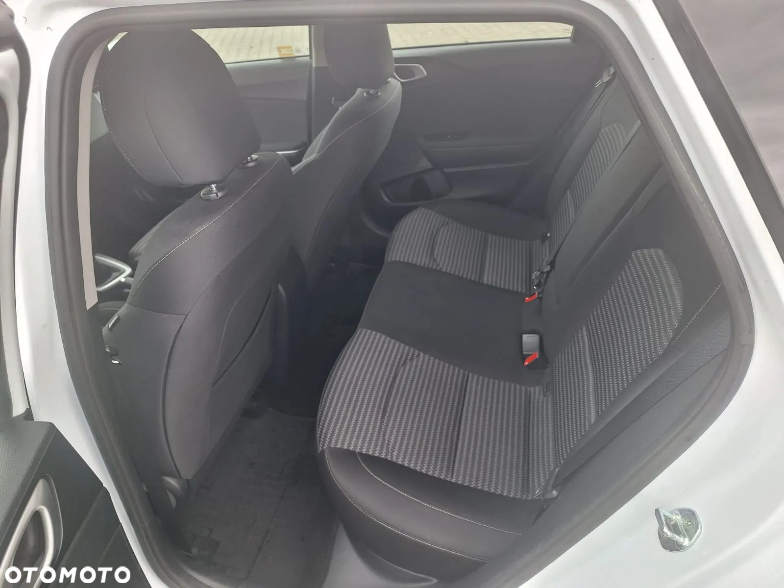 Kia Ceed 1.5 T-GDI M - 15