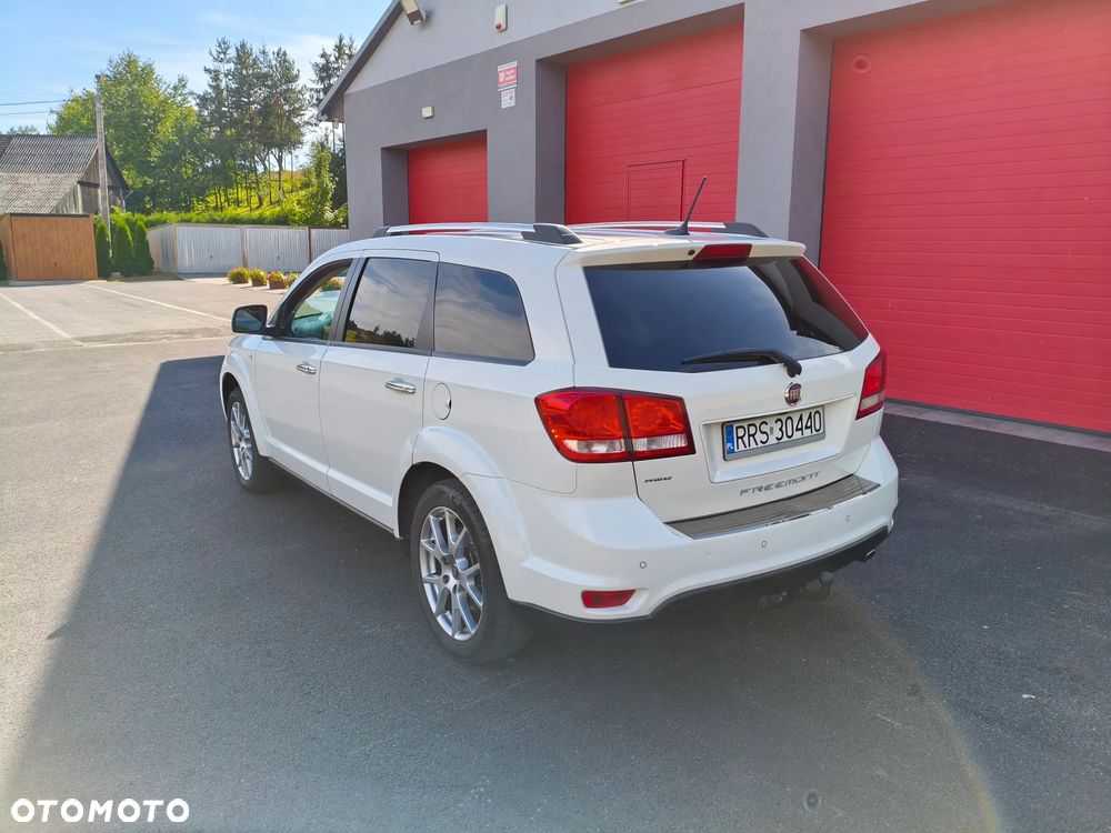 Fiat Freemont 2.0 Multijet 16V DPF Automatik Allrad Lounge - 4