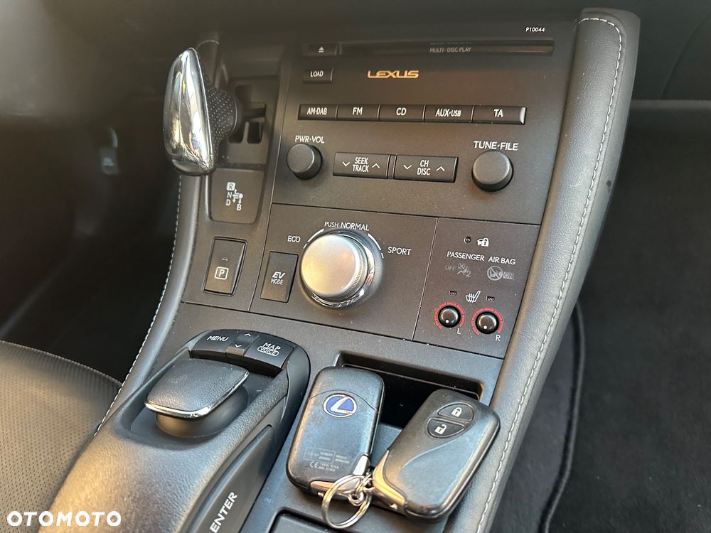Lexus CT 200h Prestige - 8