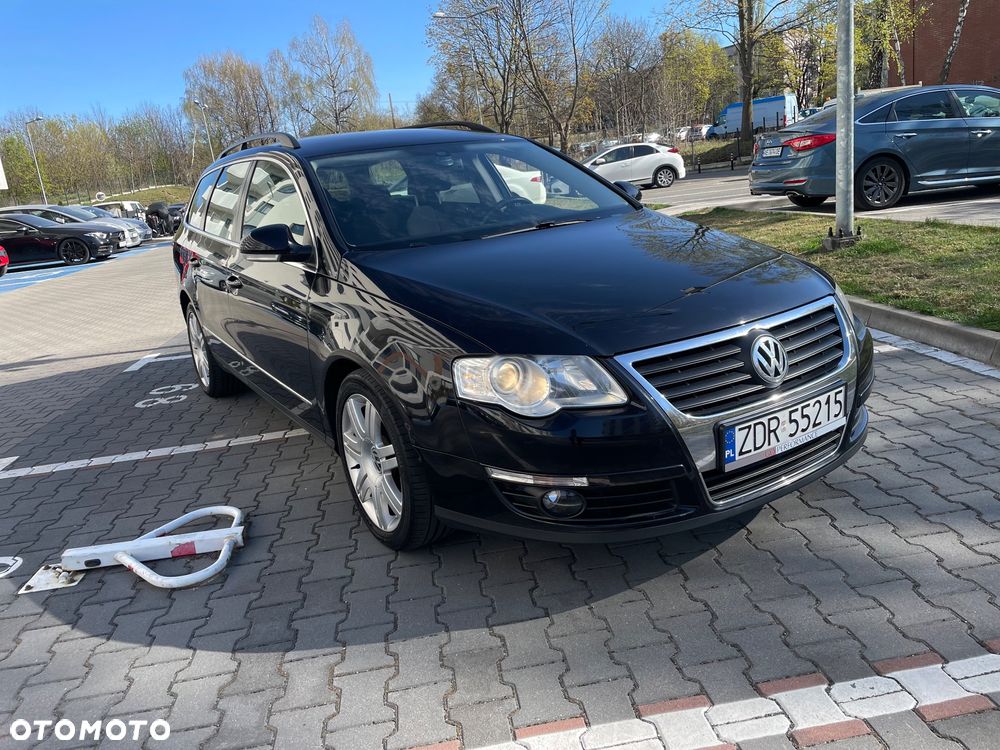 Volkswagen Passat - 1