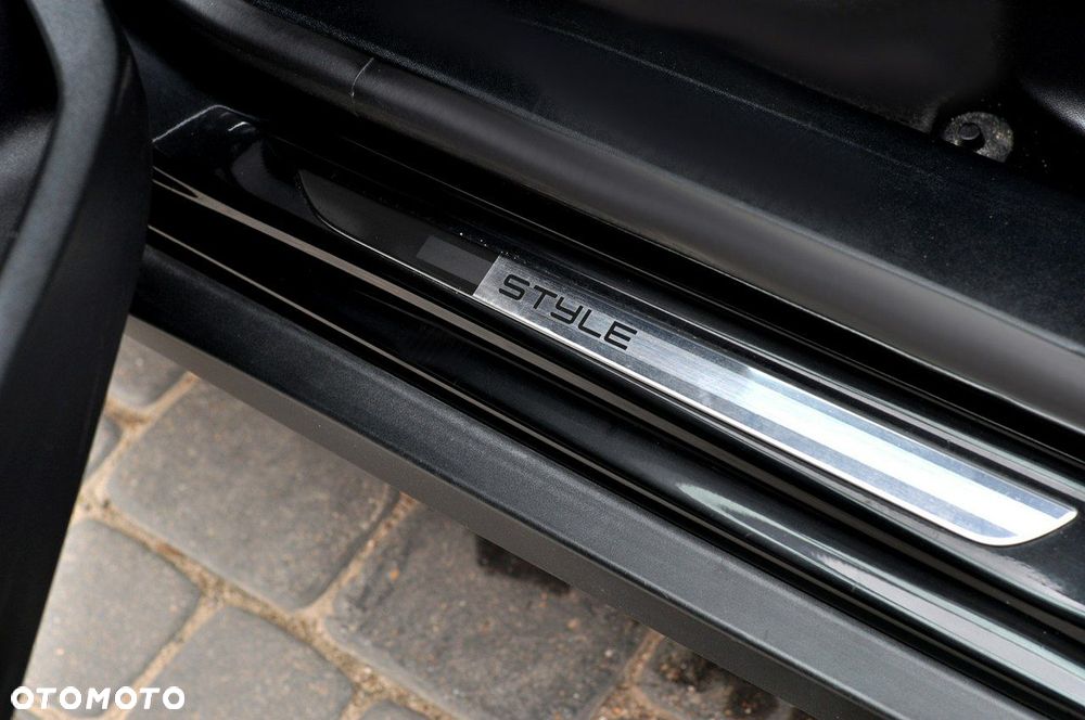 Peugeot 2008 1.2 Pure Tech GPF Style - 36