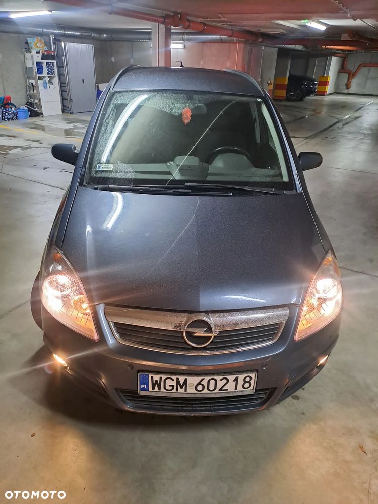 Opel Zafira - 16