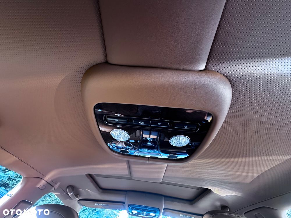 Bentley Flying Spur W12 - 24