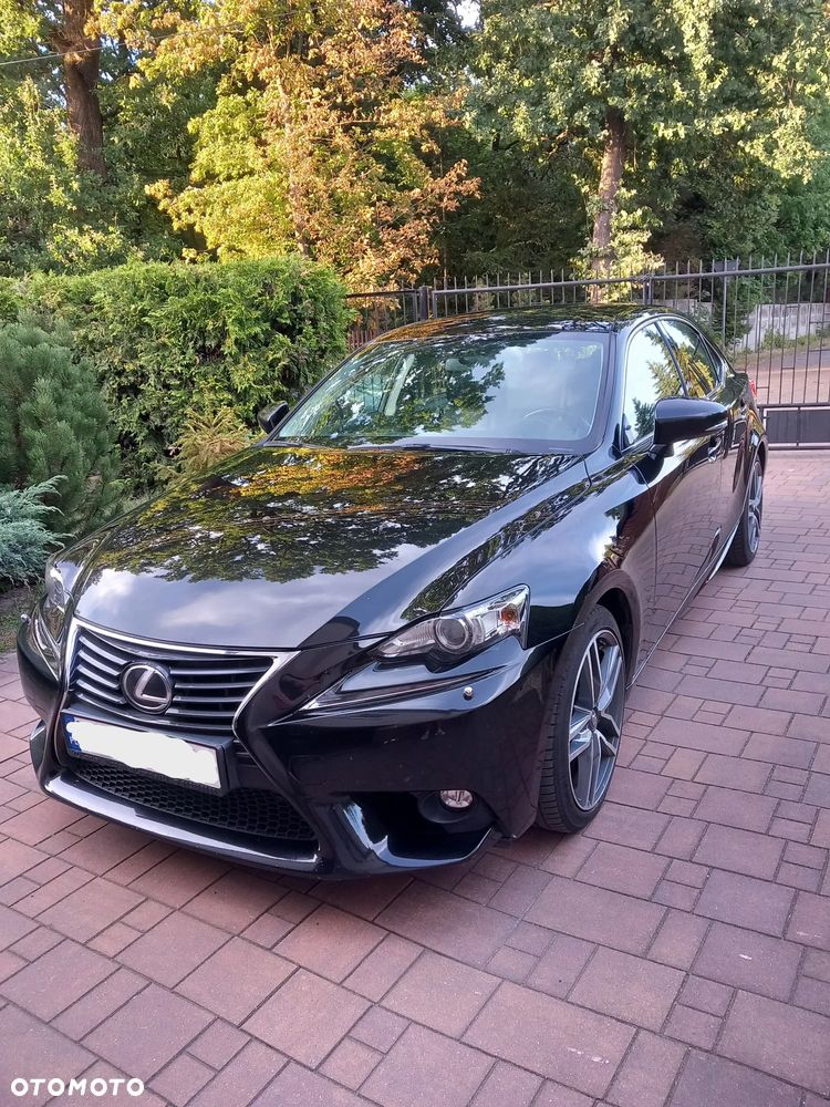 Lexus IS 200t Elite - 1