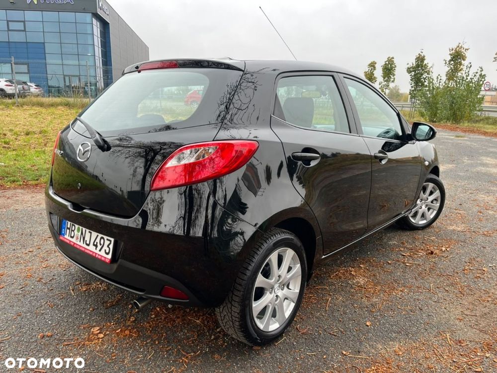 Mazda 2 - 4