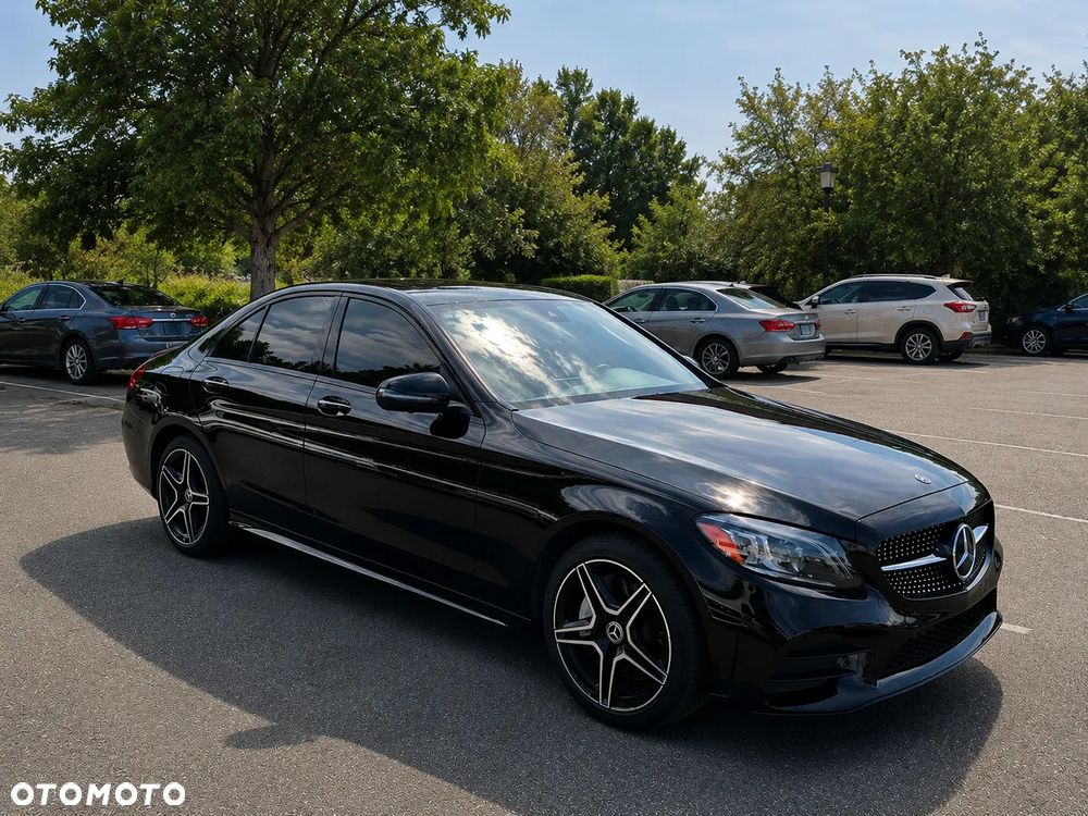 Mercedes-Benz Klasa C 300 9G-TRONIC - 4