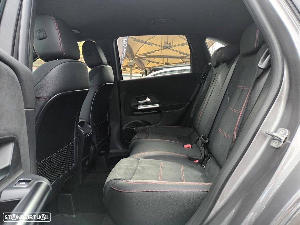 Mercedes-Benz B 180 d - 12