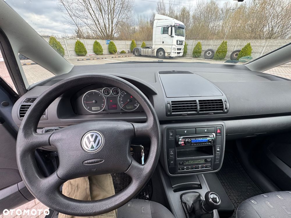 Volkswagen Sharan 1.9 TDI Comfortline - 9