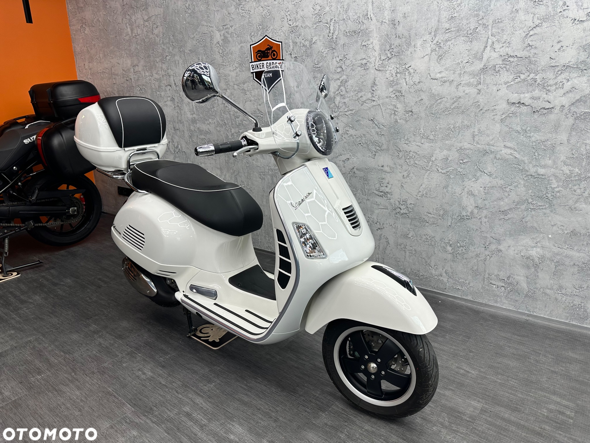 Vespa GTS - 2