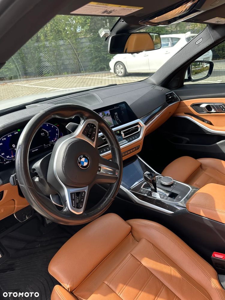 BMW Seria 3 330i M Sport - 2
