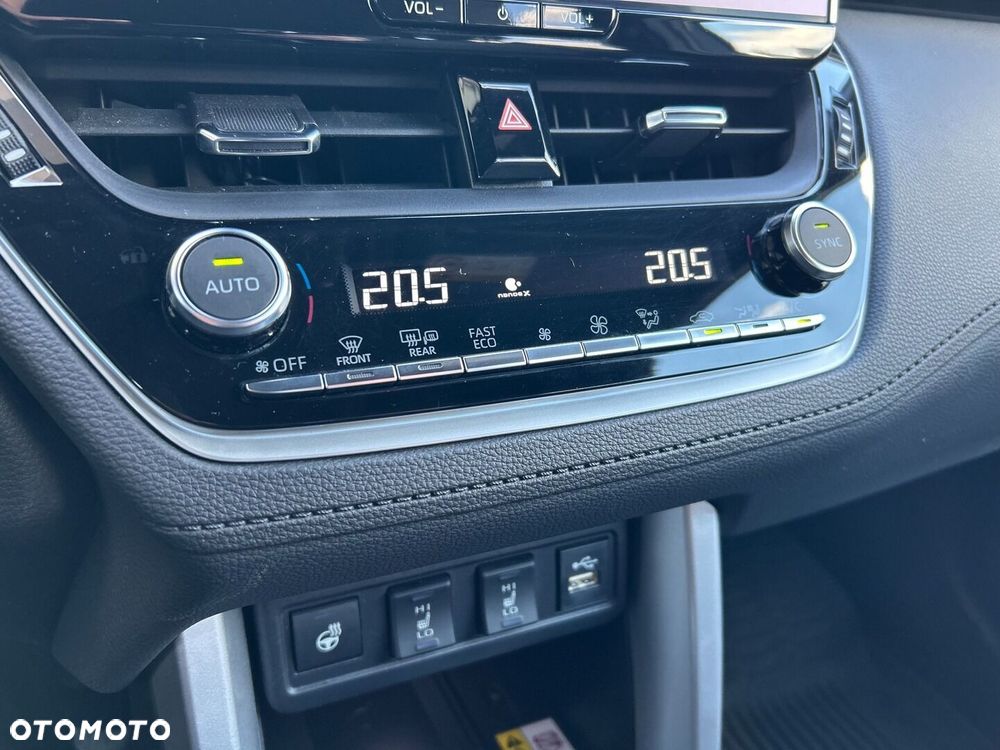 Toyota Corolla Cross 2.0 Hybrid Executive AWD - 19