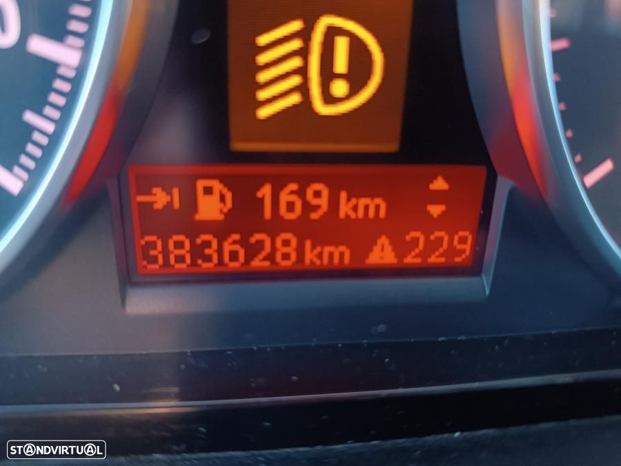 BMW 320 d Touring EfficientDynamics - 6