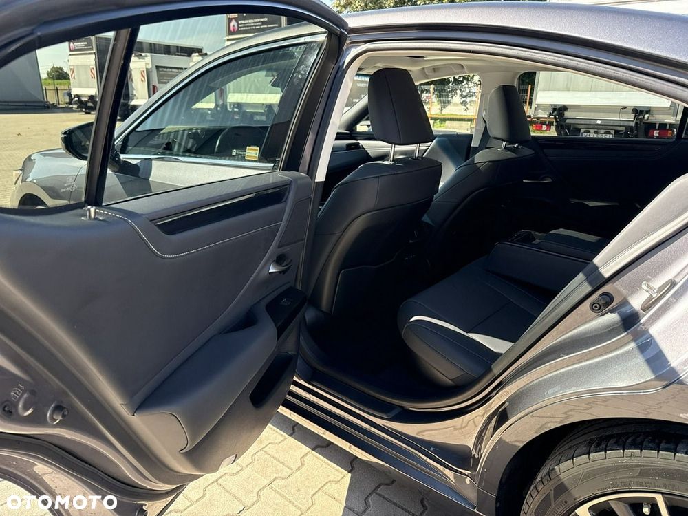 Lexus ES 300h Business Edition - 14
