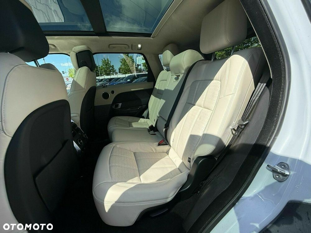 Land Rover Range Rover Sport - 11