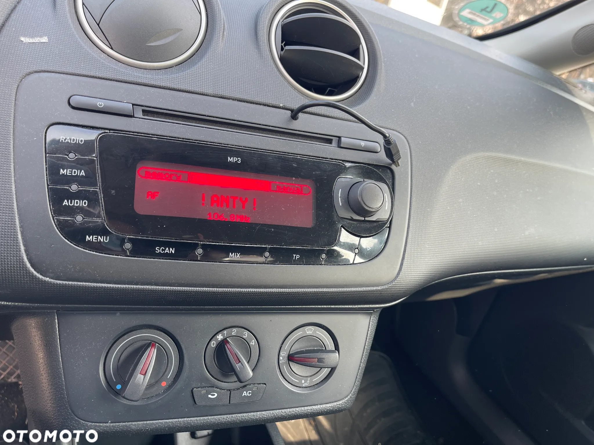 Seat Ibiza 1.6 16V Comfort Edition - 7