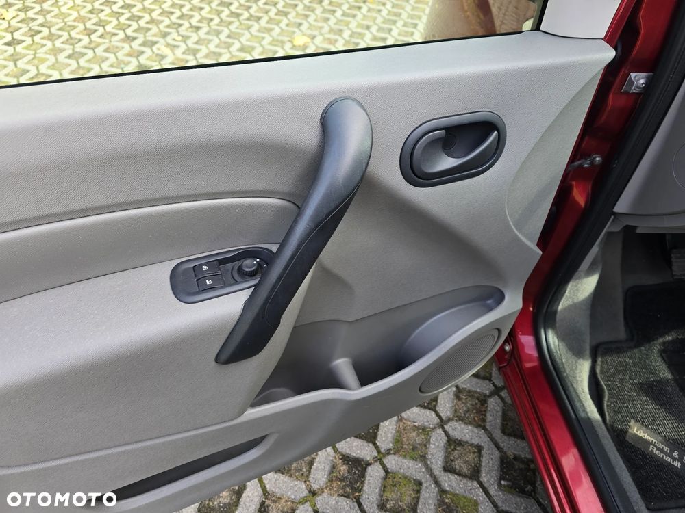 Renault Kangoo 1.6 8V Helios - 11