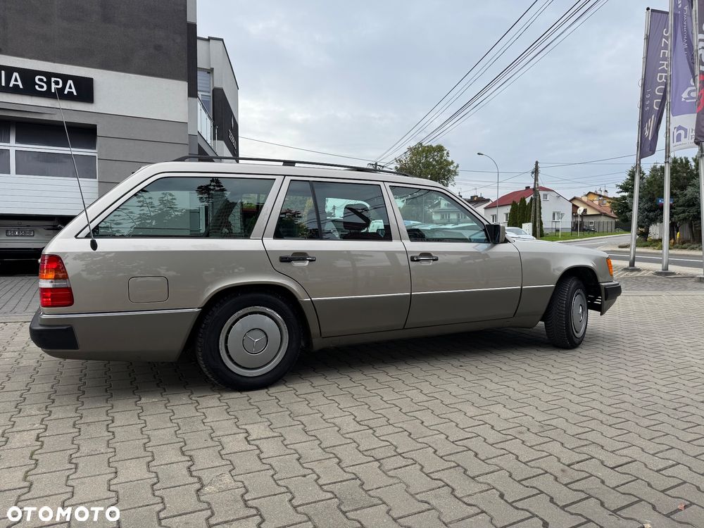 Mercedes-Benz W124 (1984-1993) - 16