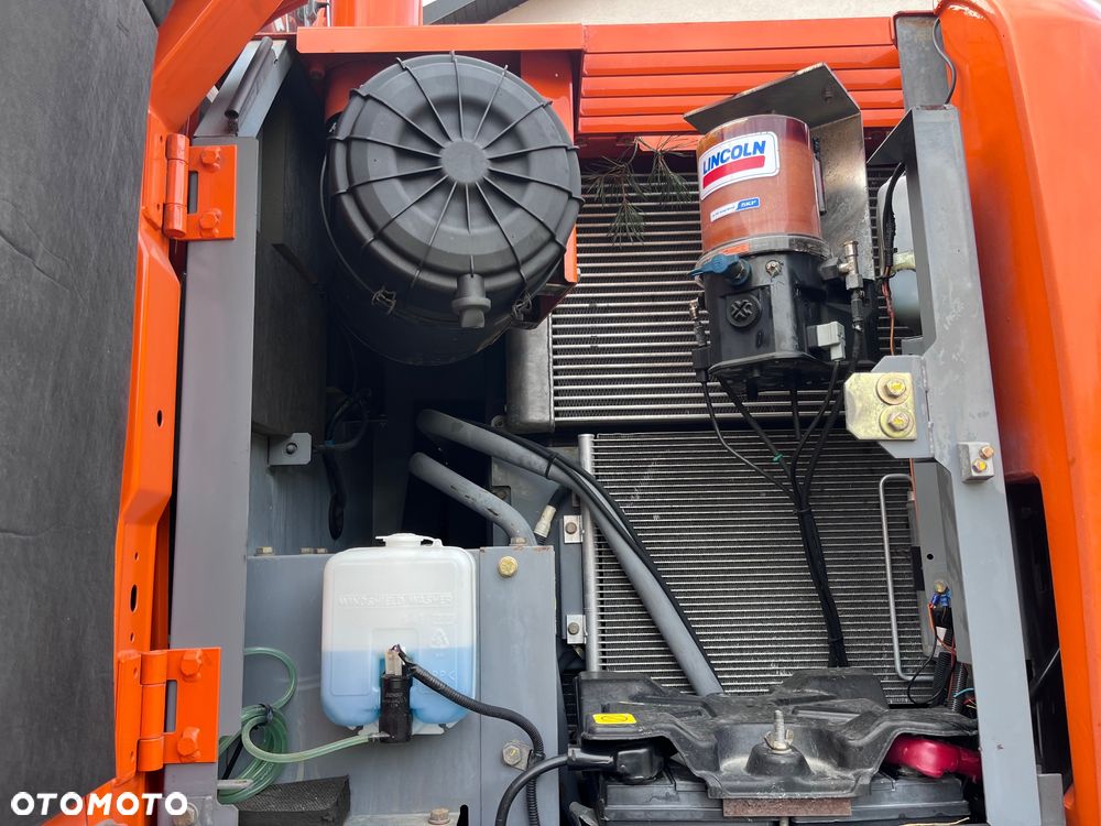 Hitachi ZX145W-3 - 11