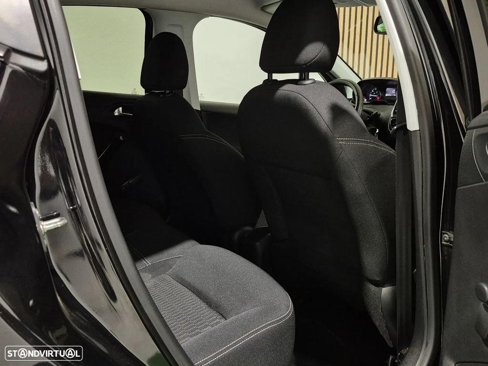 Peugeot 208 1.2 PureTech Style - 21