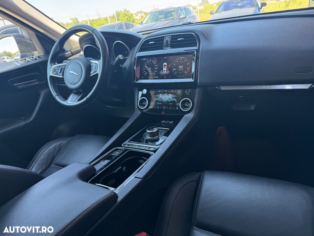 Jaguar F-Pace 20d AWD Aut. Prestige - 17