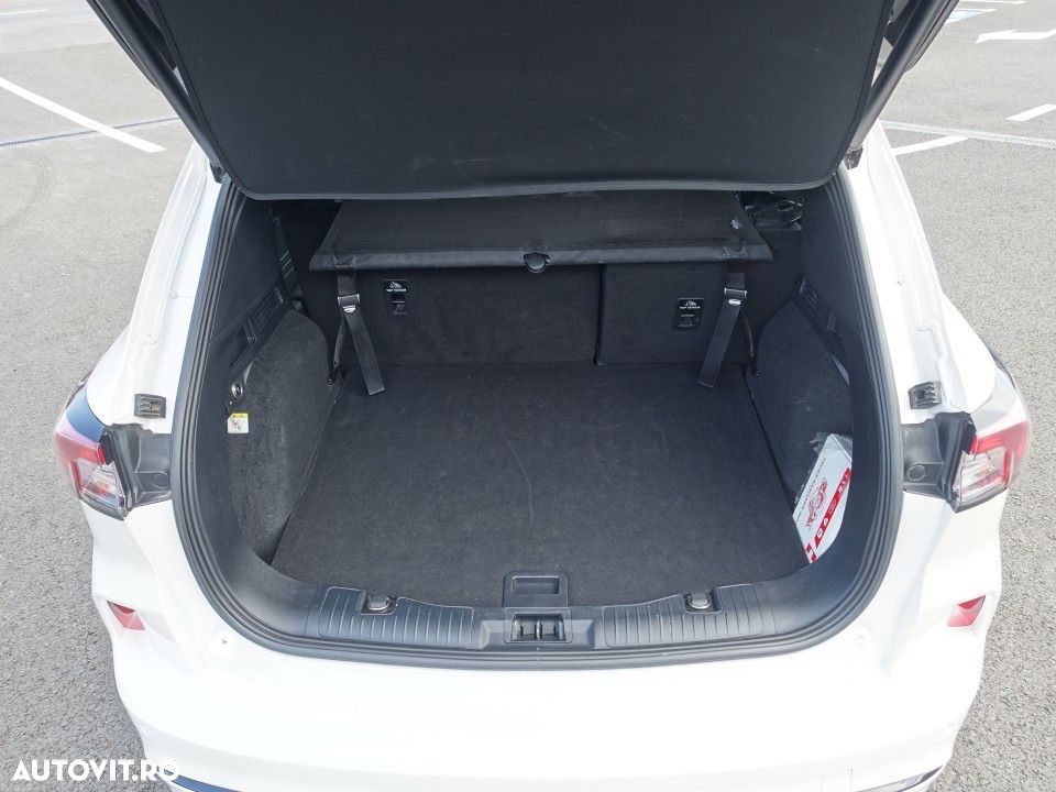 Ford Kuga - 10