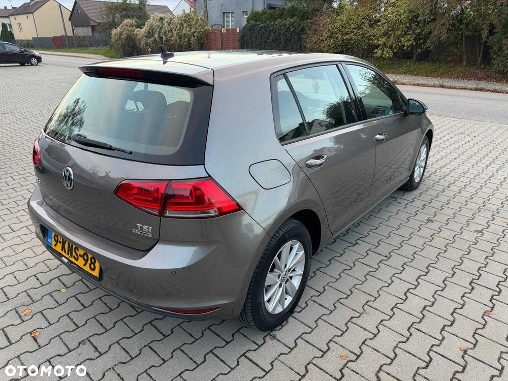 Volkswagen Golf - 4