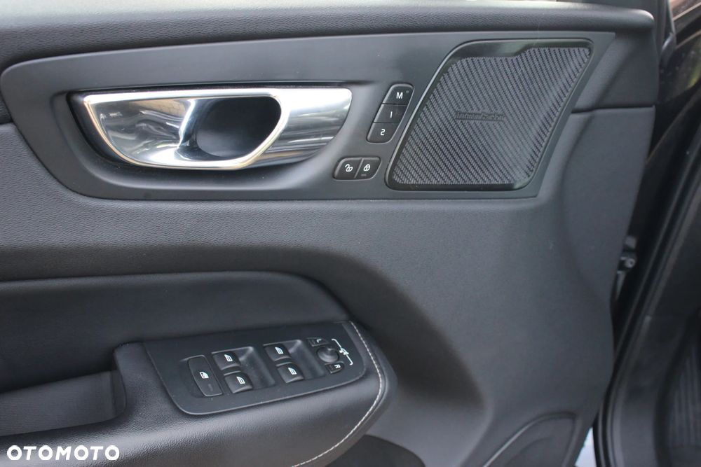 Volvo XC 60 D5 AWD Inscription - 14