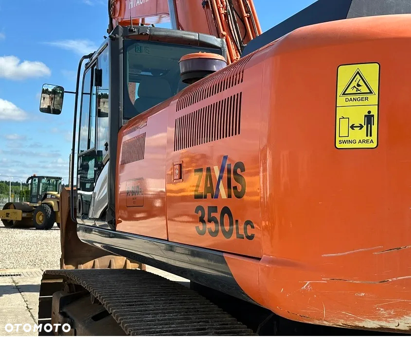 Hitachi ZX350LC-5B - 28