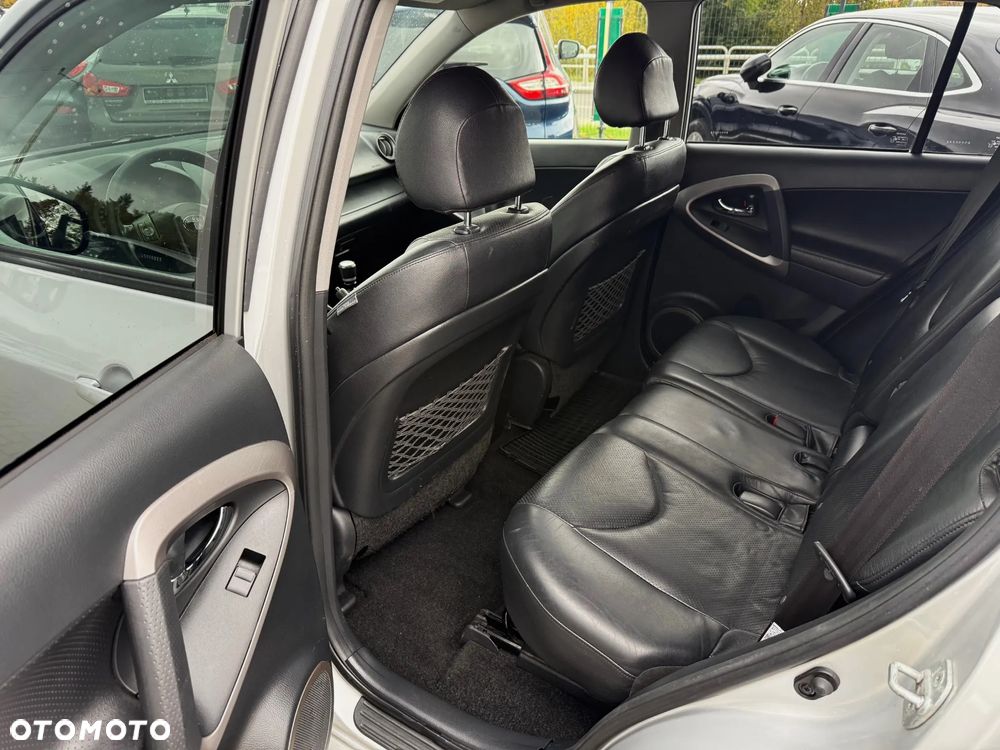 Toyota RAV4 2.2 D-CAT 4x4 Executive - 9