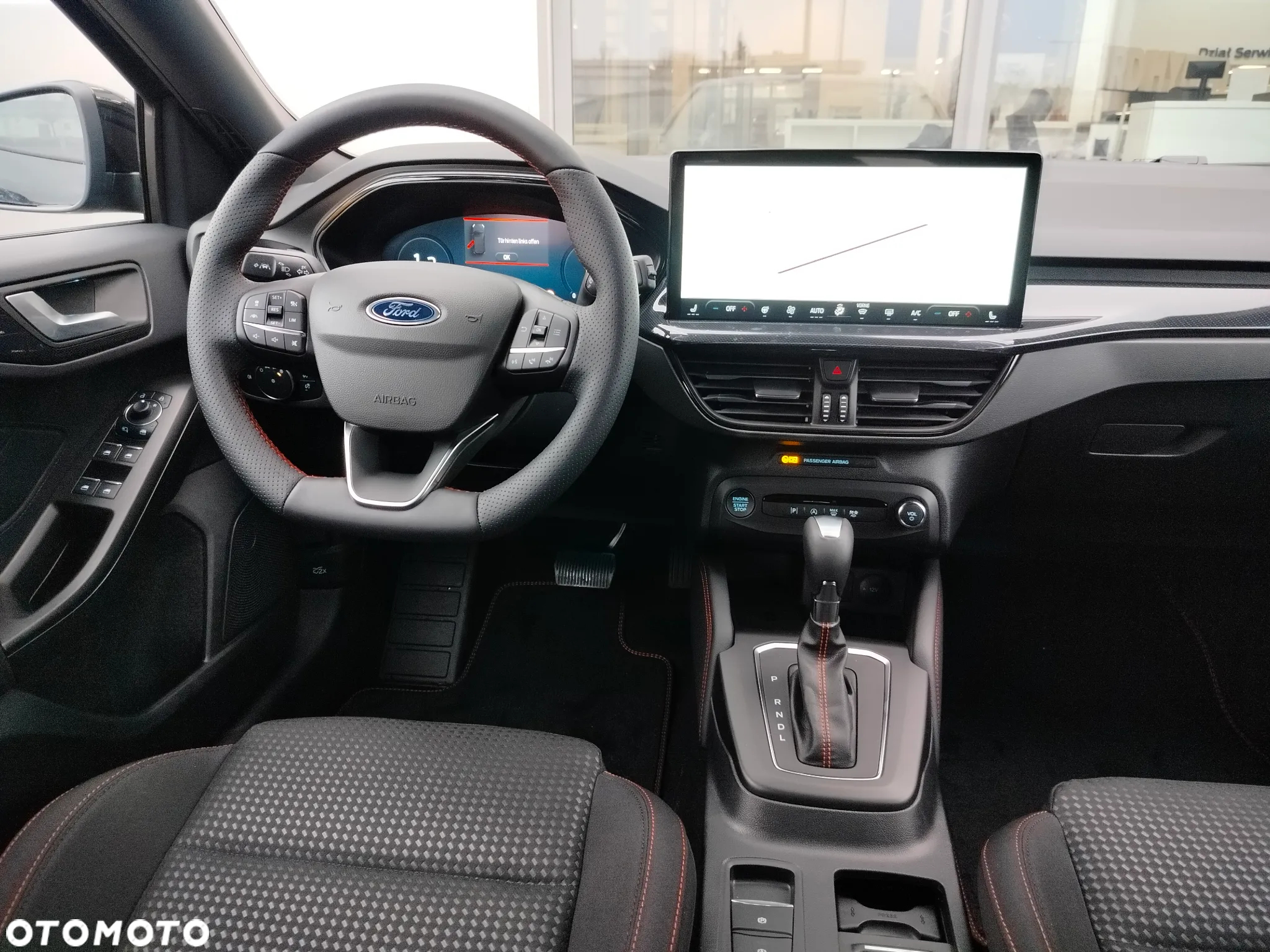 Ford Focus 1.0 EcoBoost mHEV ST-Line X - 36