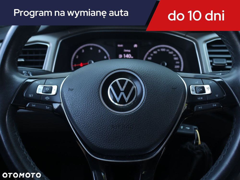 Volkswagen T-Roc - 18